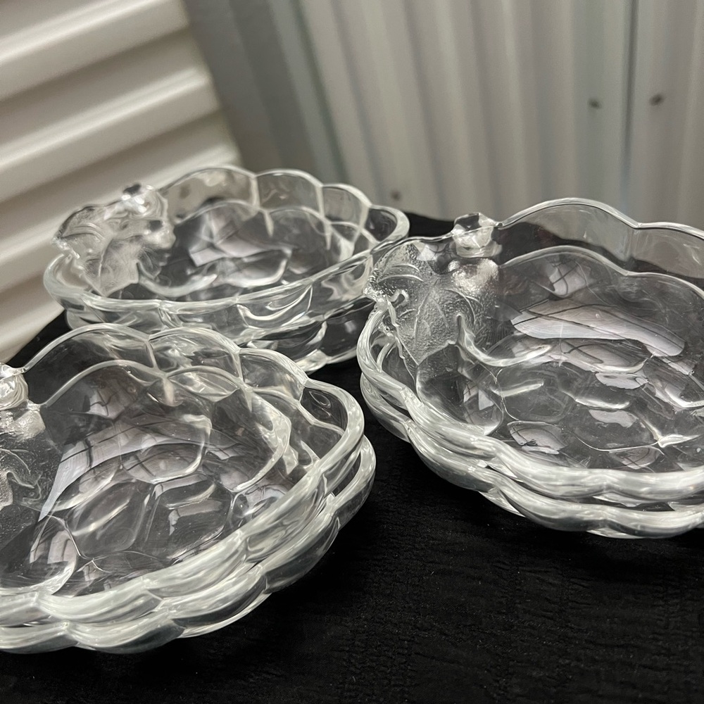Studio Nova 6 Small Grape Cluster Clear Glass Candy Ice Cream Fruit Dish